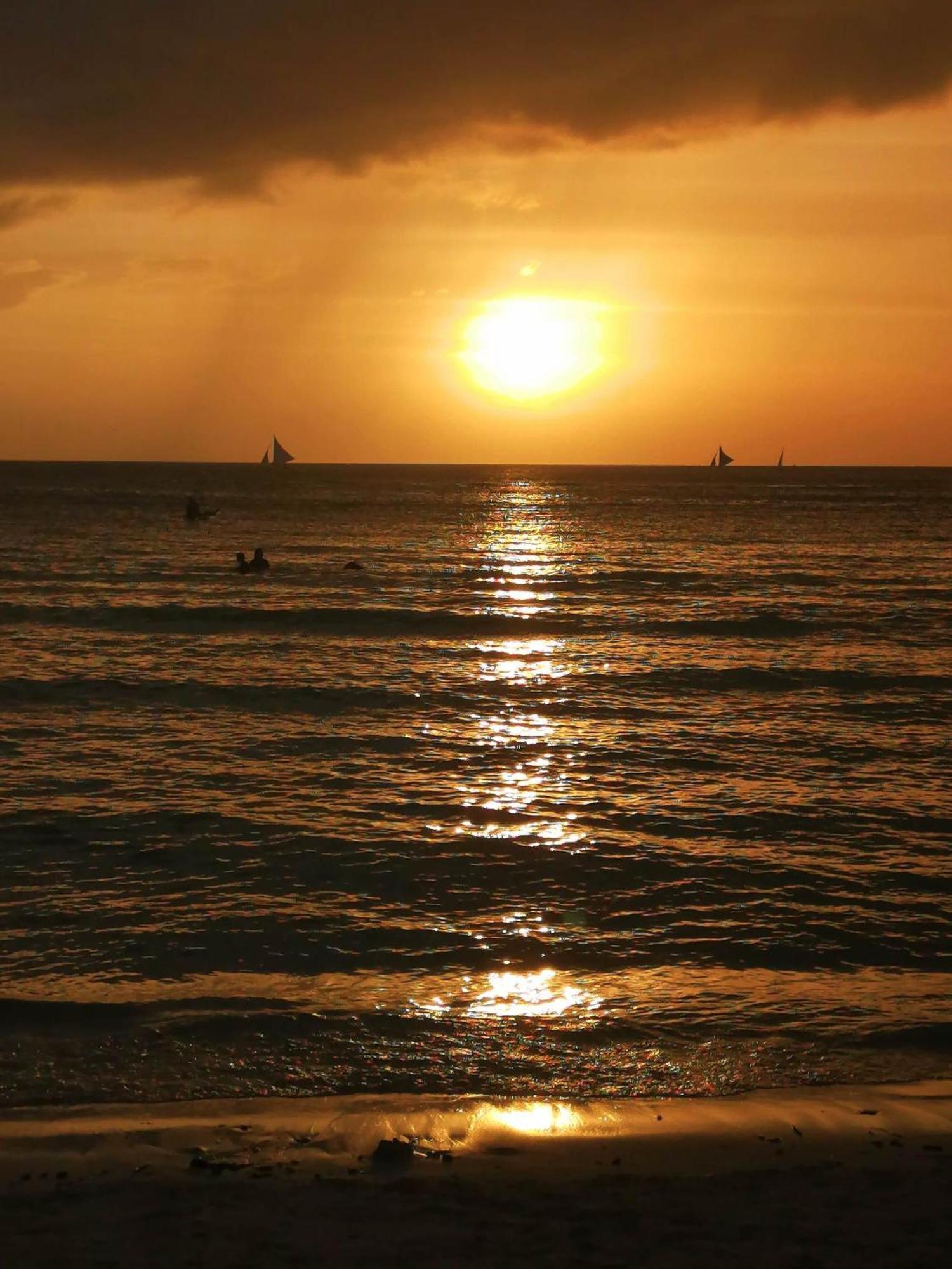El Moro Beach Resort (Adults Only) Balabag  Esterno foto